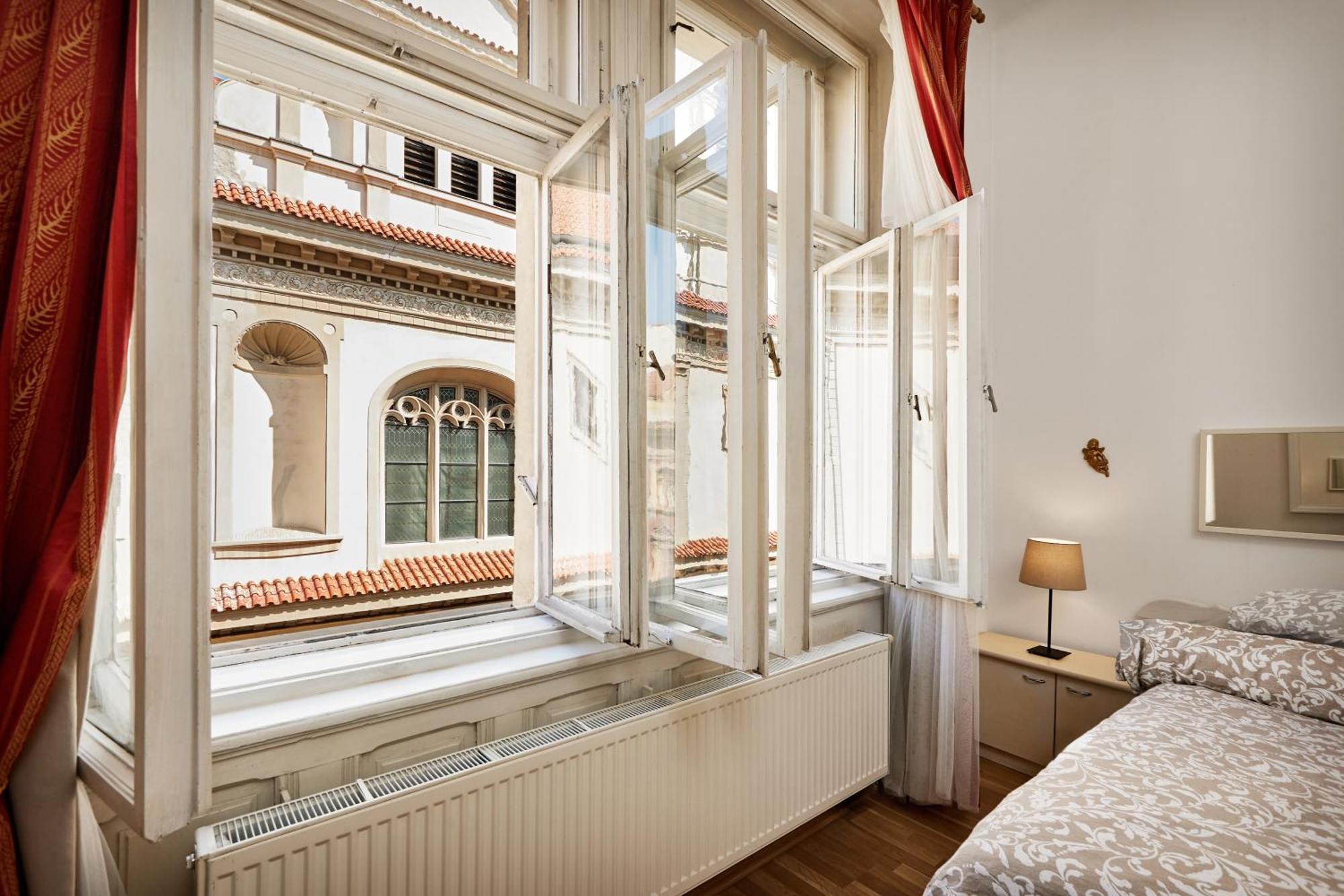 Old Town & Parking Assistance Apartment Prague Exterior photo
